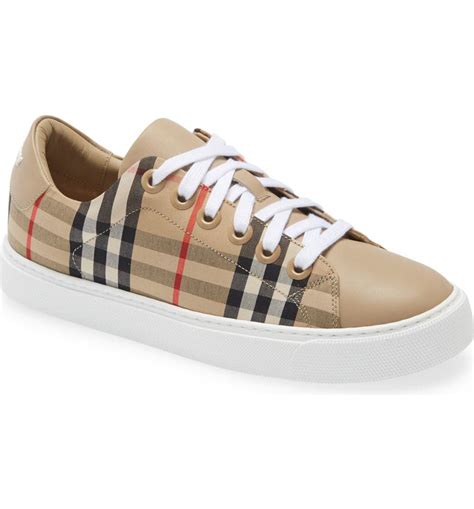 Burberry Albridge Check Low Top Sneaker (Women) 